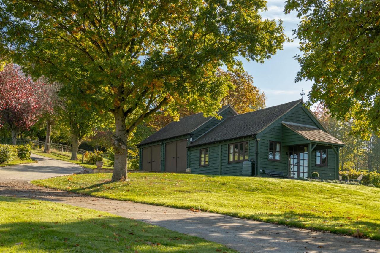 Beautiful Cottage With Stunning Views In Box Box  Extérieur photo