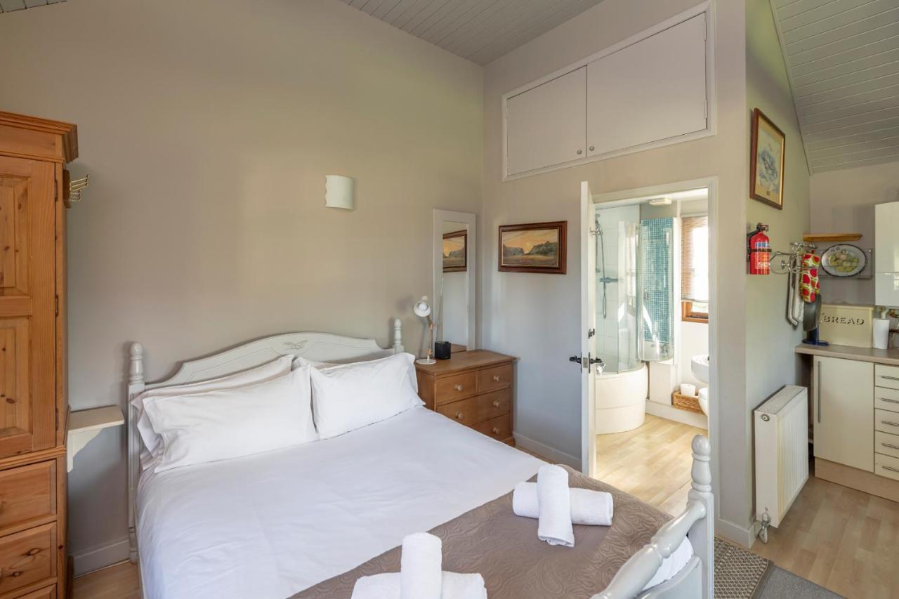 Beautiful Cottage With Stunning Views In Box Box  Extérieur photo